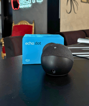 Alternative view of Echo Dot 5ª Geração Alexa – Cor Preta - Amazon Bivolt